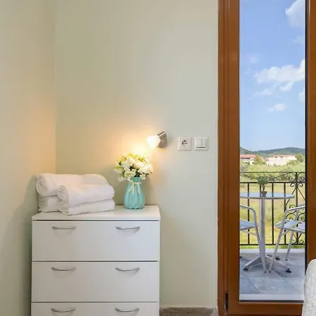 Elena Hara Apartment *